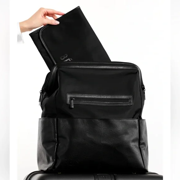 BIES The Backpack Diaper Bag in Black - Picture 4 of 16